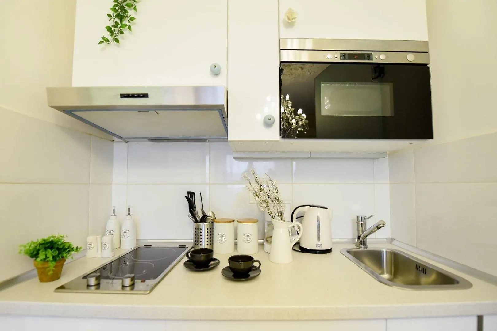Апартаменты Cozy Studio Overlooking The Old Town Бухарест Румыния